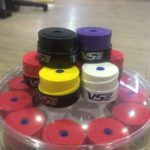Quấn Cán Vợt VS Loại Có Lỗ Đủ Màu ( Venson Sport)